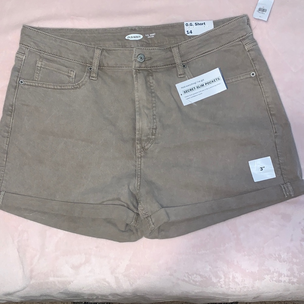 Gray shorts